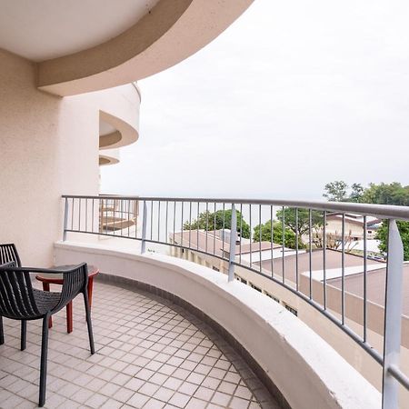 Romantic Couple Suite + Beach-Front Balcony Tanjung Bungah  Exterior photo